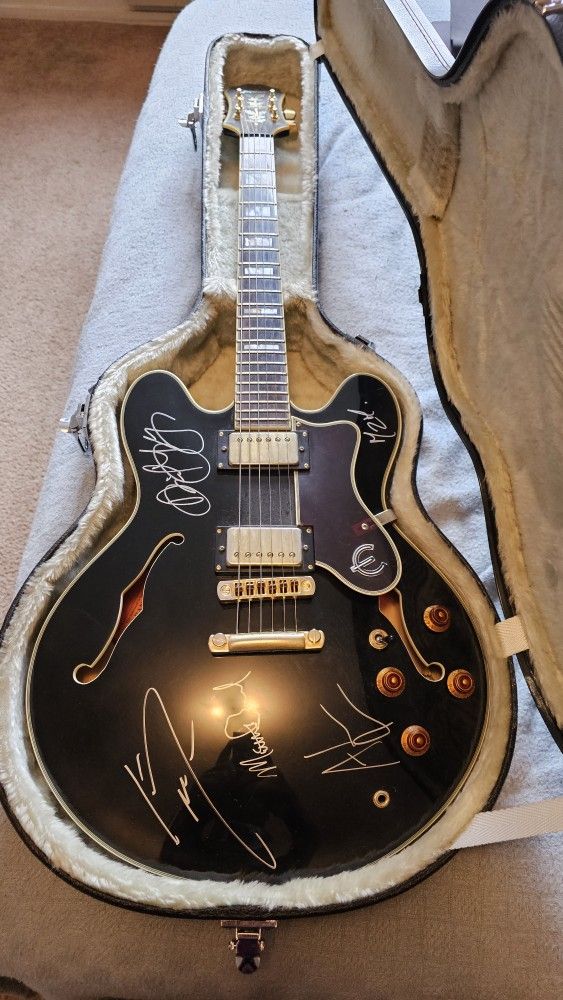 Epiphone Sheraton-II Pro Semi-Hollow Electric Guitar Ebony Kip Moore Edition!