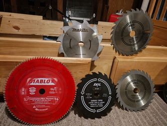 5 blades. 4 new and 1 one time used