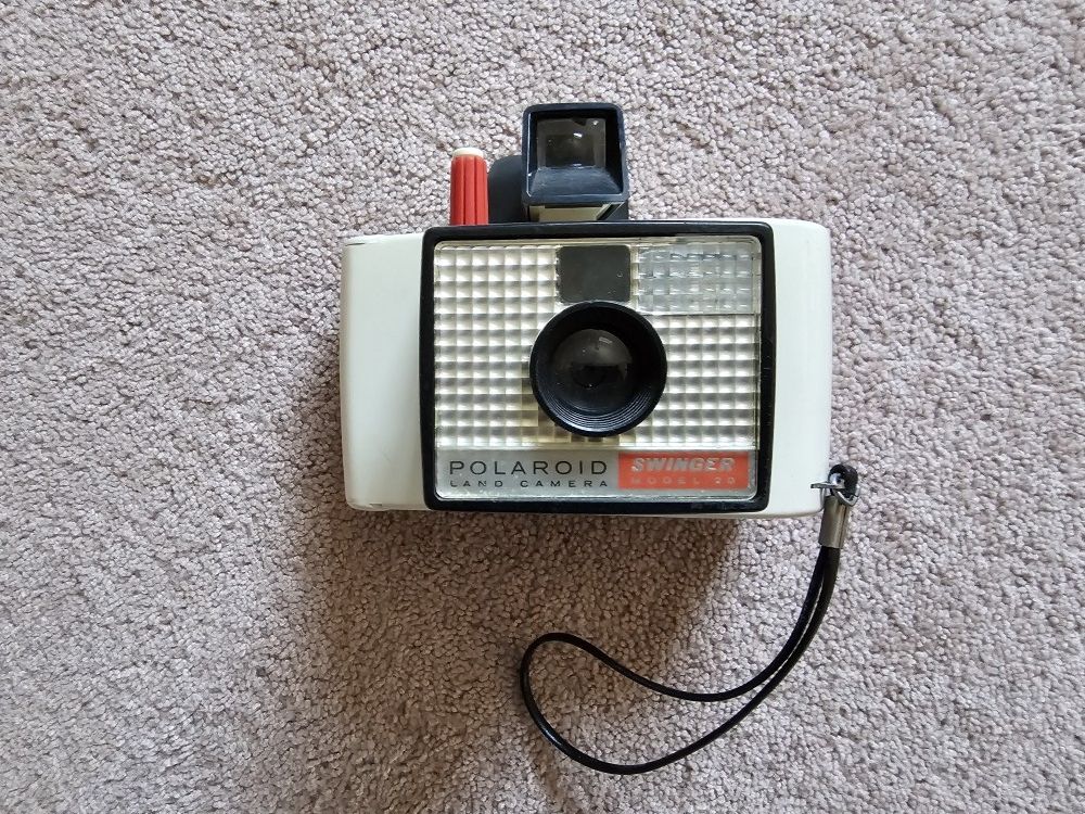 Vintage Polaroid Swinger Model 20 - 1960s
