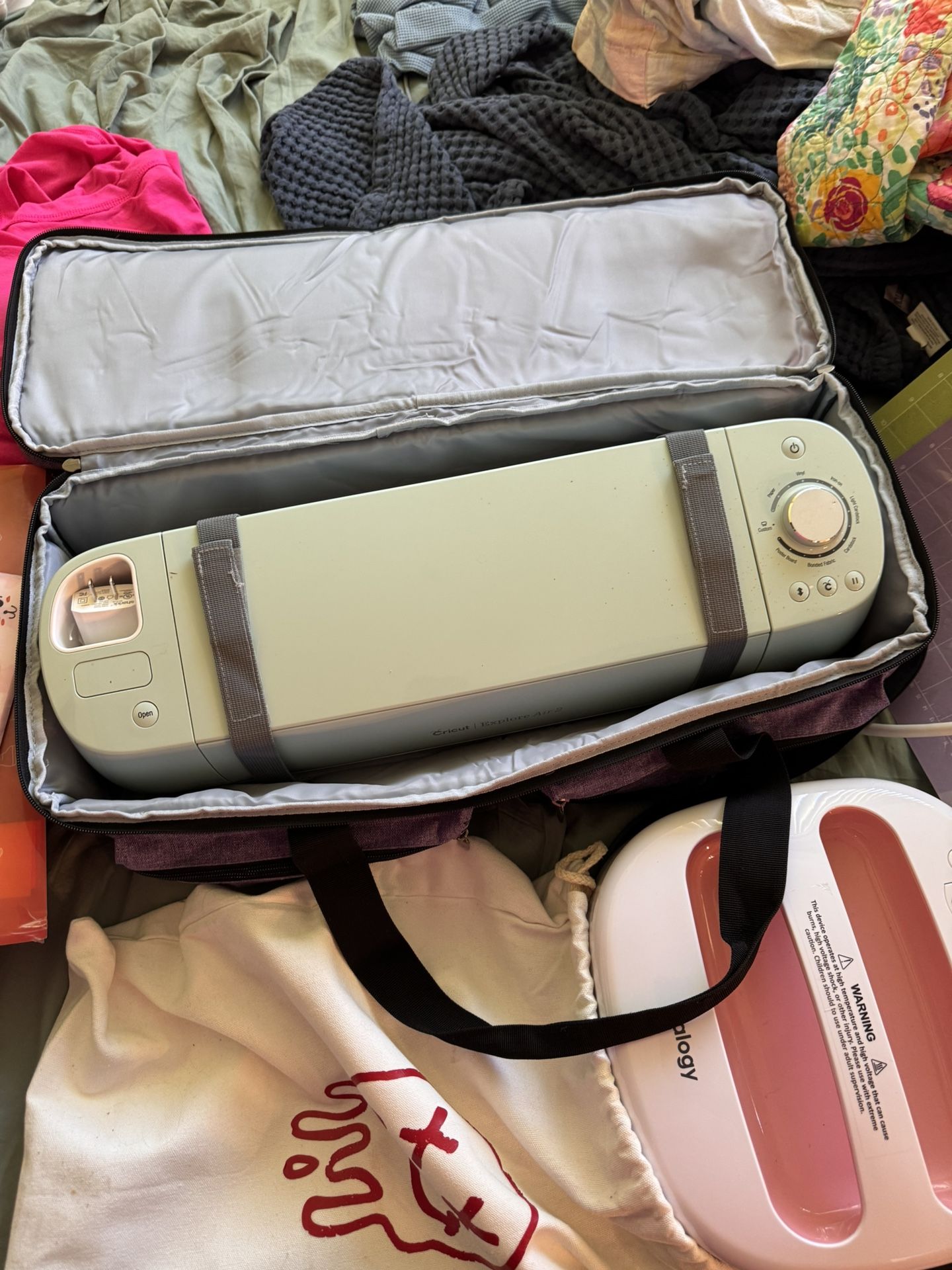 Cricut Machine With Heat Press And Supplies. 