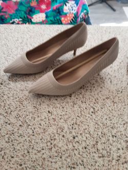 Nude Pointed-Toe Kitten Heel Pumps