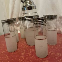 Late 1950s Early 60s Bar We’re / Glass Wear