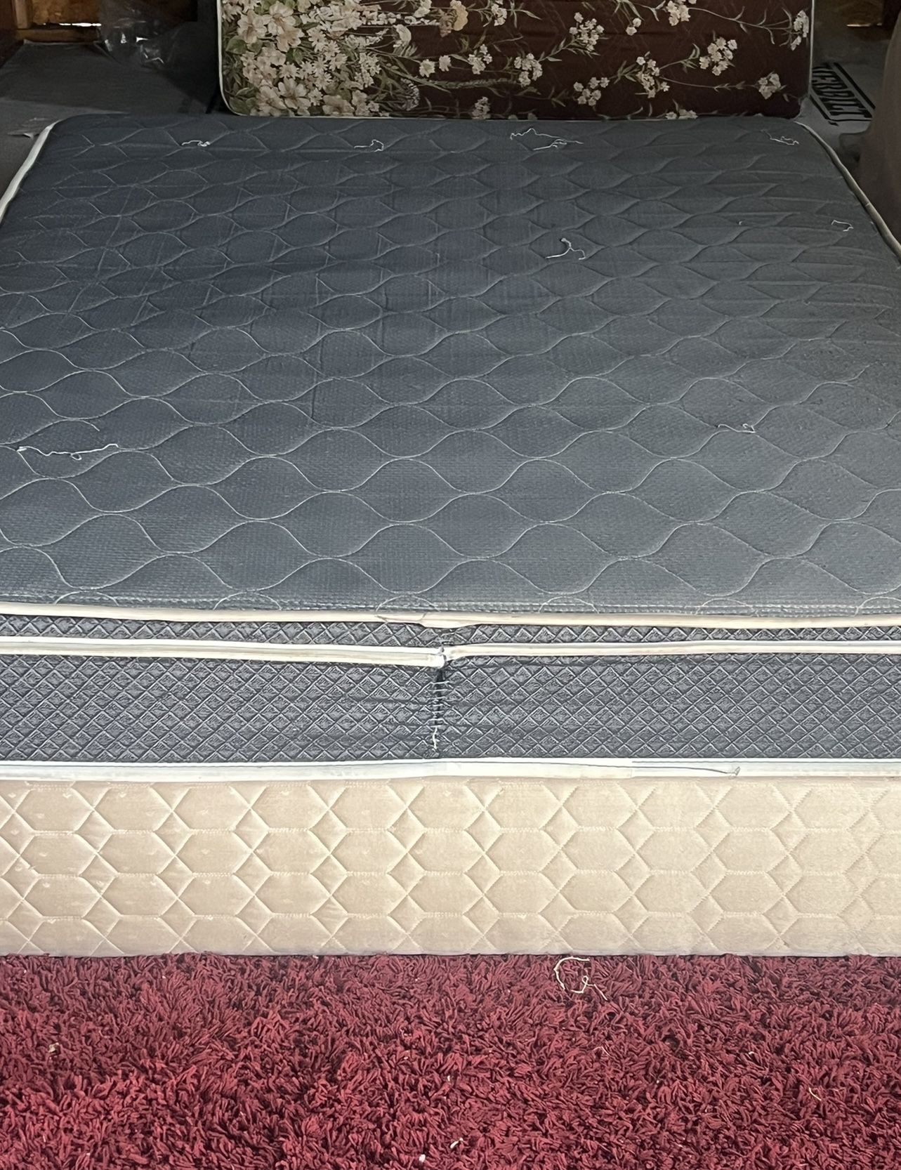USED FULL SIZE MATTRESS WITH BOX SPRING DELIVERY 🚚 AVAILABLE