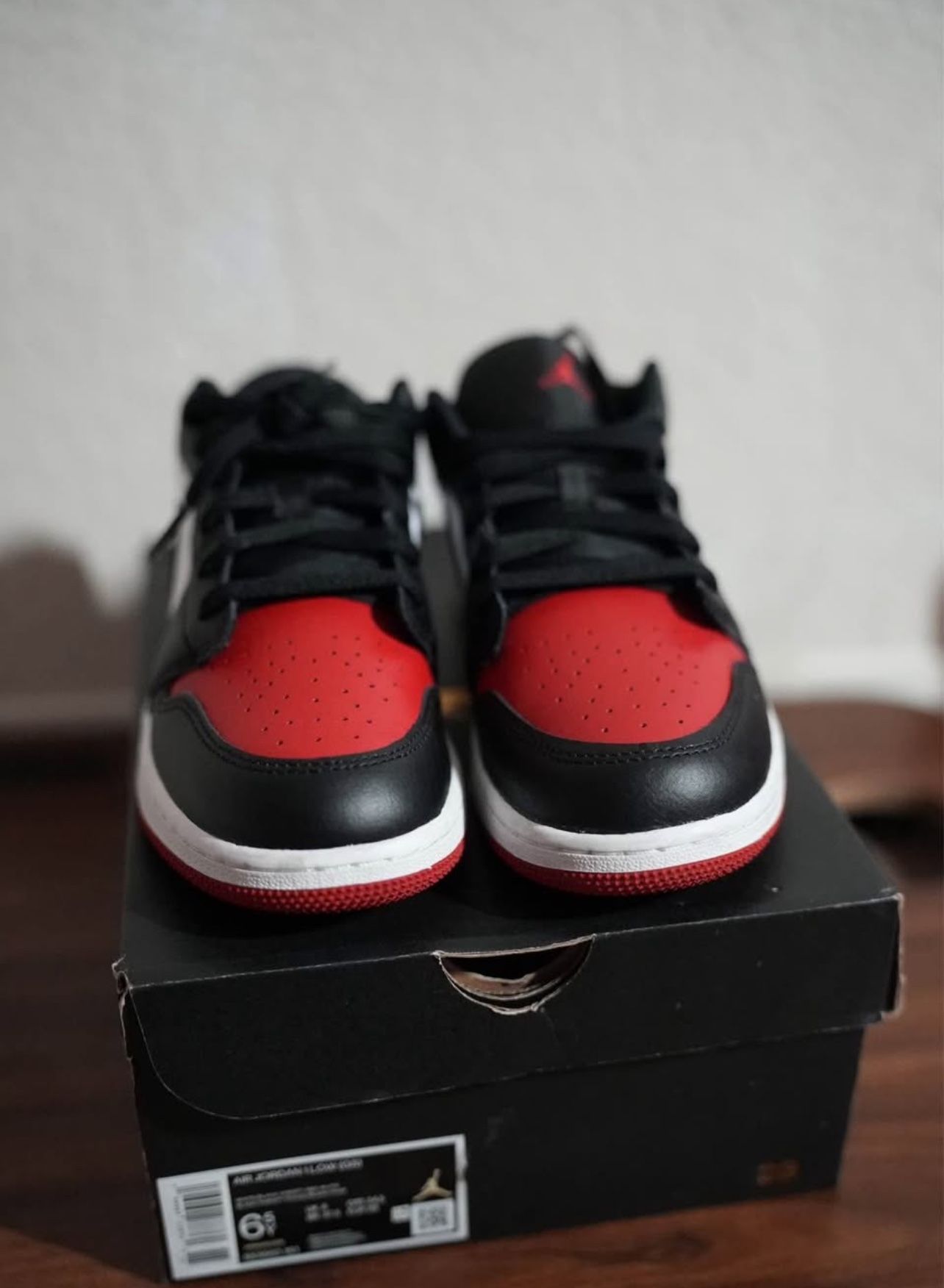 Jordan 1 Lows Bred Toes Size 6.5
