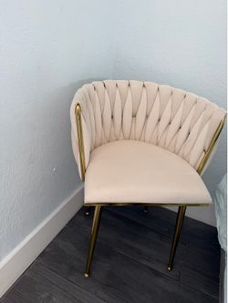 2 chairs