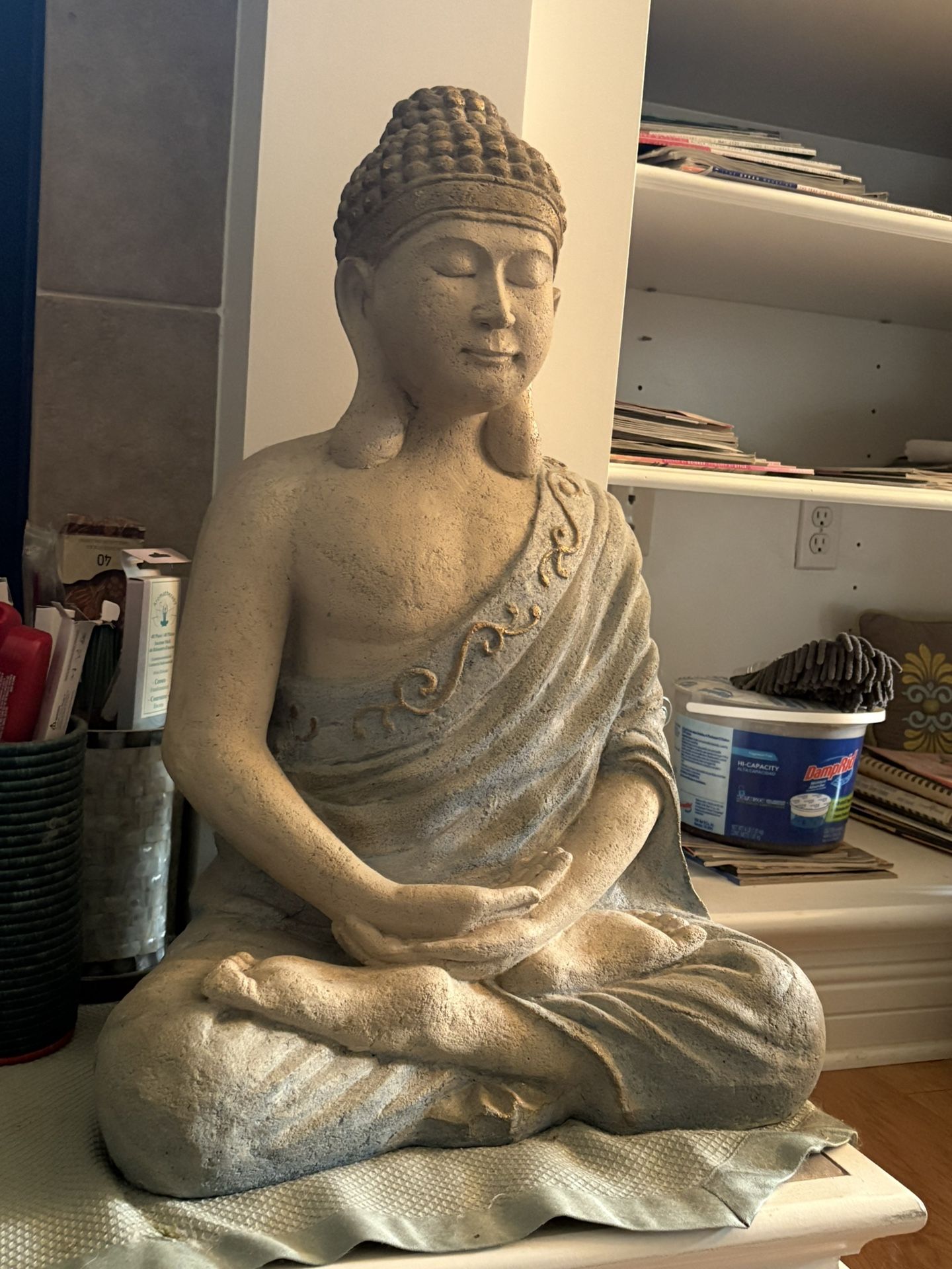 Buddha statue 