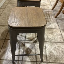 2 Bar Stools