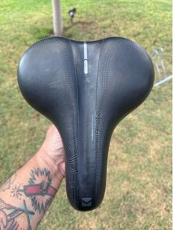 Beach cruiser bicycle seat