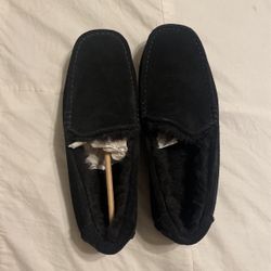 Uggs slippers