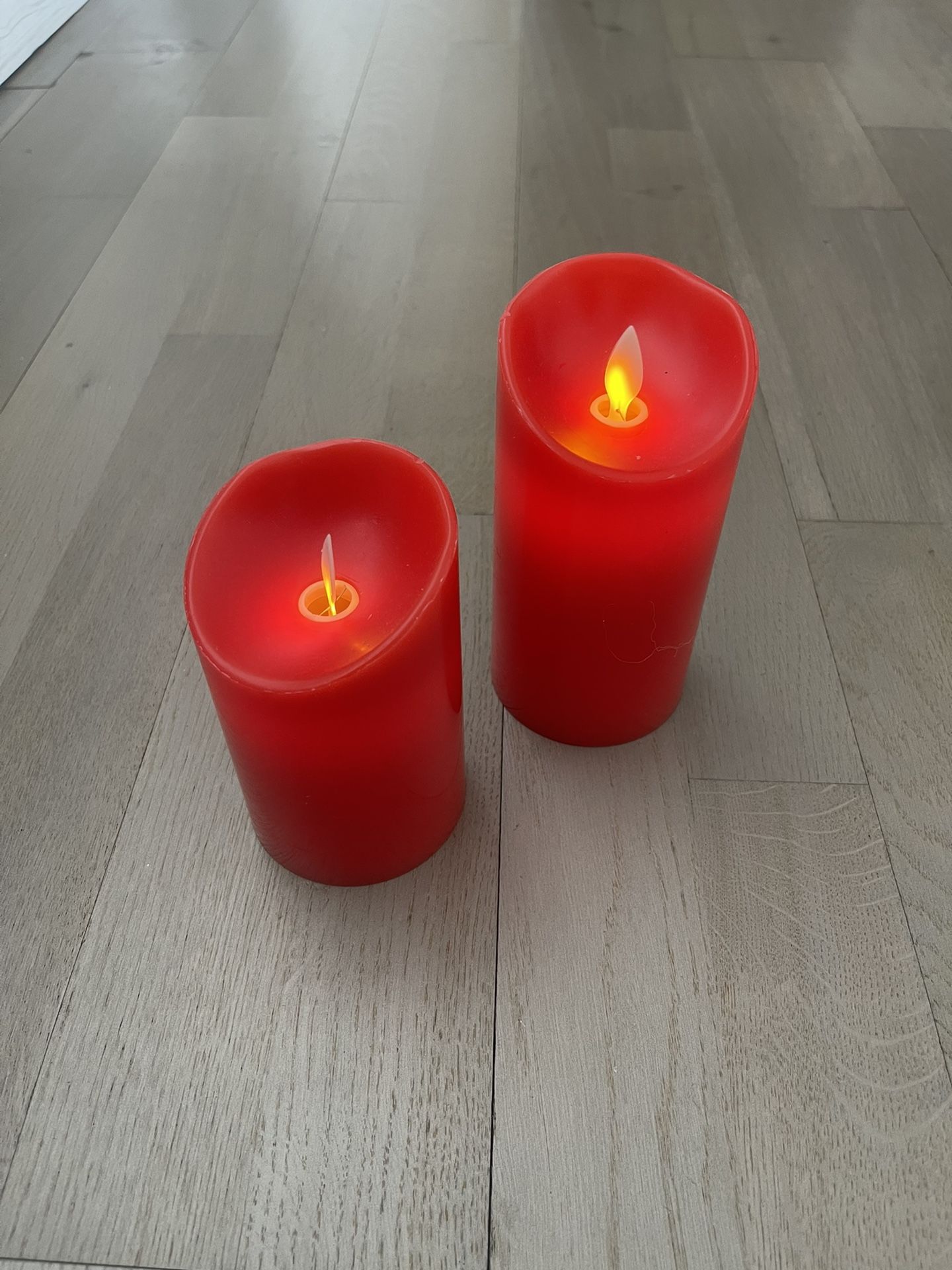 Red Real Wax Moving Wick Flameless Candle Lights Flickering