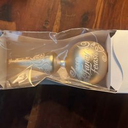 2009 Fancy Feast Ornament