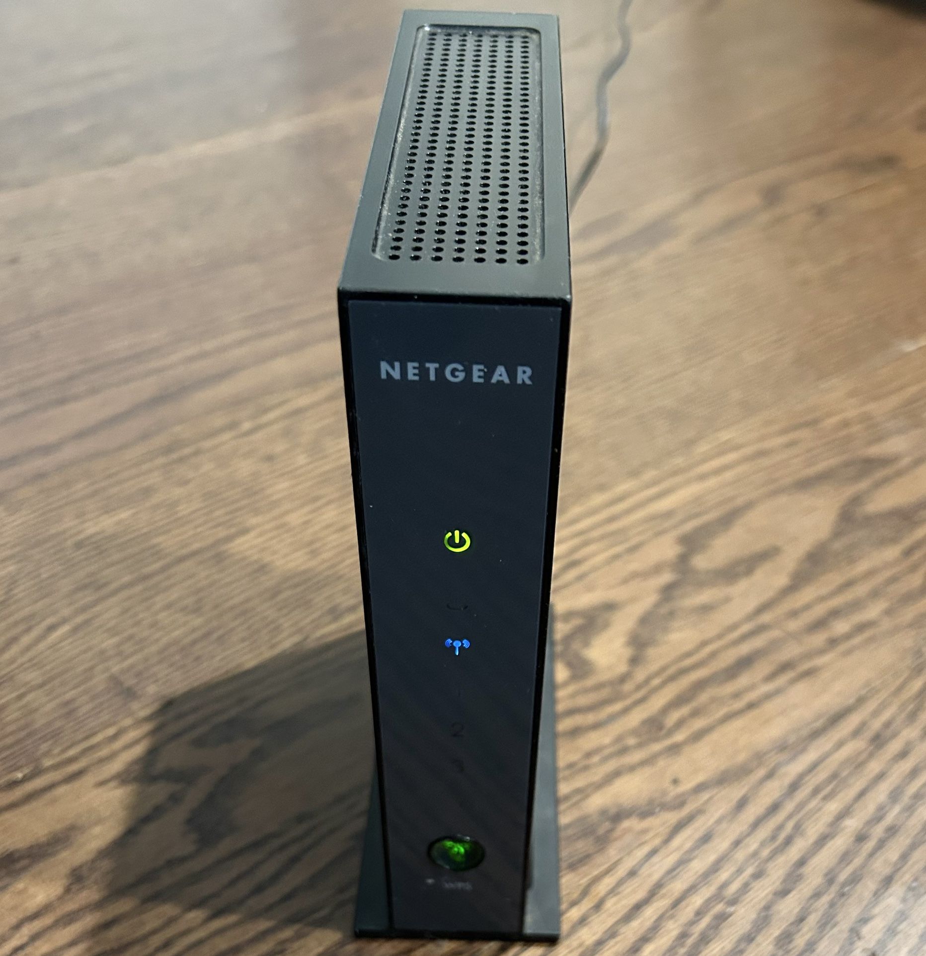 NETGEAR Router Bundle – N300 WNR2000v3 + N600 Dual Band | Pre-owned
