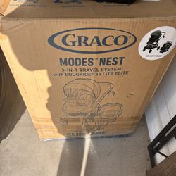 Graco Modes NEST Stroller/Car Seat 3-in-1 combo BRAND NEW