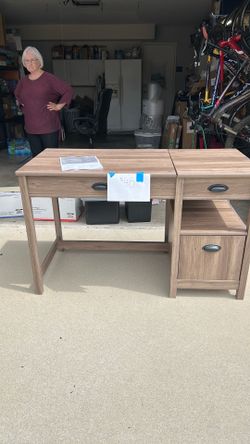 Sauder Lift Top Desk