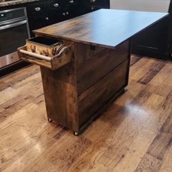 Kitchen Island 