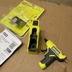 RYOBI ONE+ 18V Cordless Compact Glue Gun (Tool Only) 