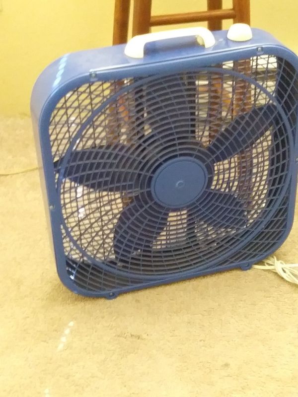 20 inch box fan for Sale in Puyallup, WA OfferUp