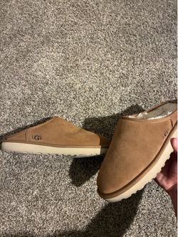 Men’s uggs slides size 9