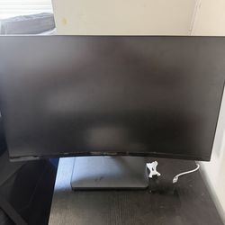 Curved Monitor – Great for Gaming or Work