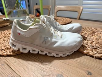 On Cloud Running Shoes – Men’s Size 11.5 – Slightly Used