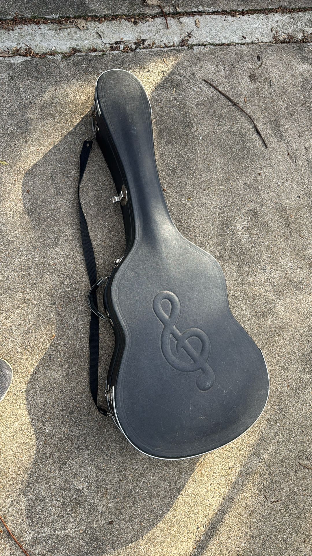Hard Shell Guitar Case 