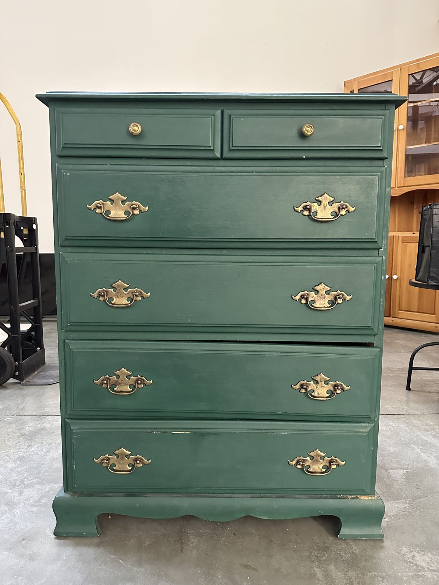 Beautiful Vintage Forest Green Dresser for Sale in Pomona, CA - OfferUp