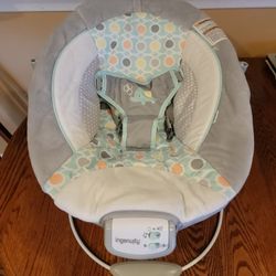 Ingenuity Baby Bouncer w/music and Vibration 