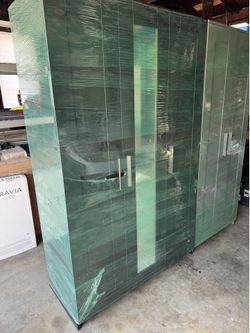 Wardrobe with 3 doors, black