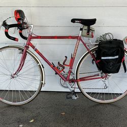 Vintage 80 s Imperial Rose Schwinn Voyageur Touring Bicycle Bike 18 speed, 56 cm