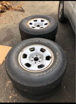 4 wheels 265/70/r16