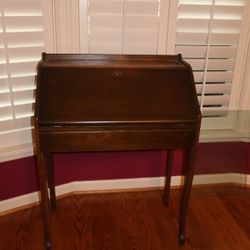 Antique Secretary Desk with Chair – Compact & Comfortable