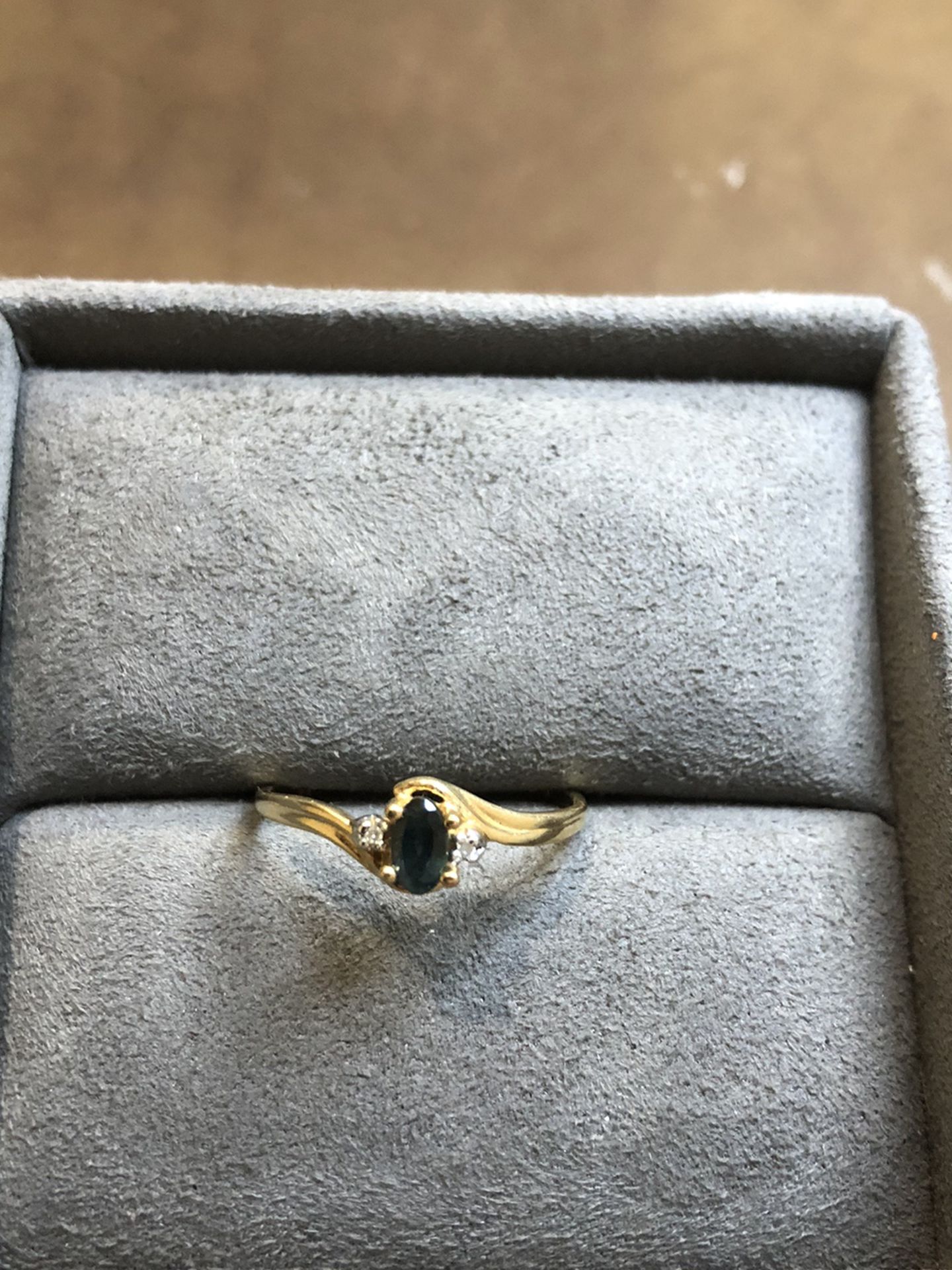 Vintage 10K Yellow Gold Ring With Sapphire & Diamonds