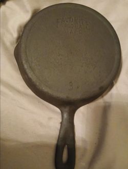 Favorite Piqua Ware #3 cast iron skillet
