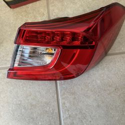 Rear Tail Light – Eagle Eyes HD709-B000R (New)