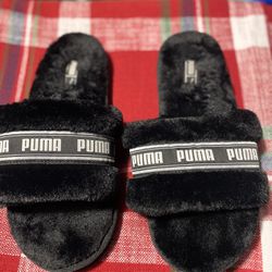 New Puma Slides Size 5 