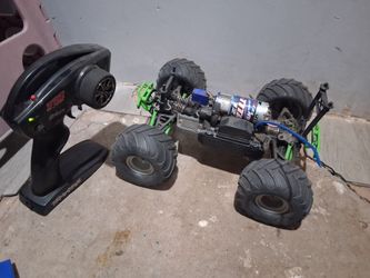 Rc car Traxxas  grave digger1:16 scale