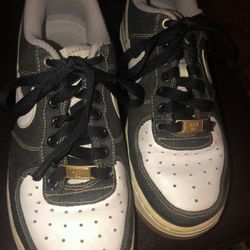 Nike Air AF-1 ‘82. Size Youth 6