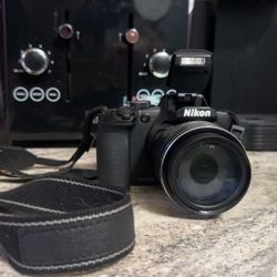 Nikon B600 ( rarely Used ) 