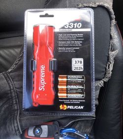 Supreme flashlight red🔥