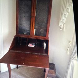 Desk - Cabinet