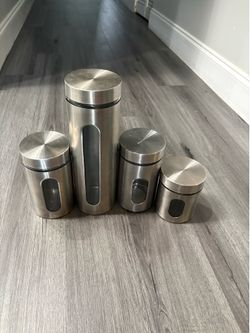 Set of 4 sugar/flour containers