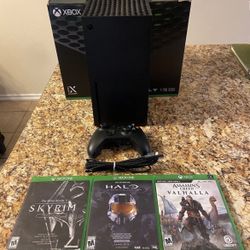 Series X 1TB SSD Home Console - Black - w/ Controller & games