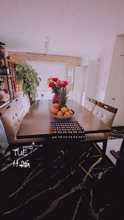 Dining table  350$