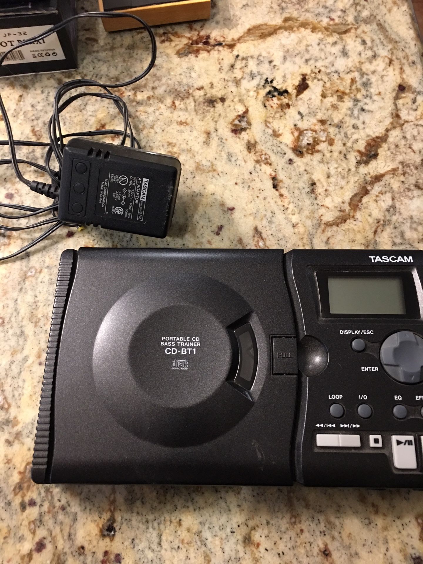 Tascam Portable CD Bass And Guitar Trainer CD-BT1