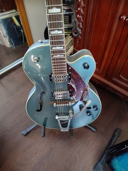 Gretsch Semi-Hollow Electric Guitar with Bigsby - Gun Metal