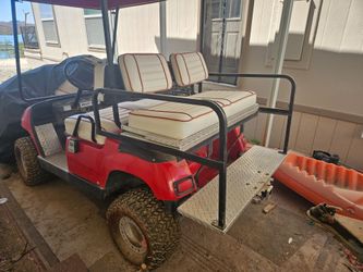 Yamaha 4 seater Needs Batteries.