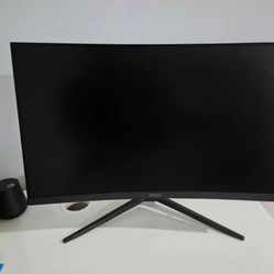 Monitor MSIG242C
 Curvo 24" 1MS y 170 Hz