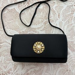 Beautiful Evening Bag With Jewel Clasp