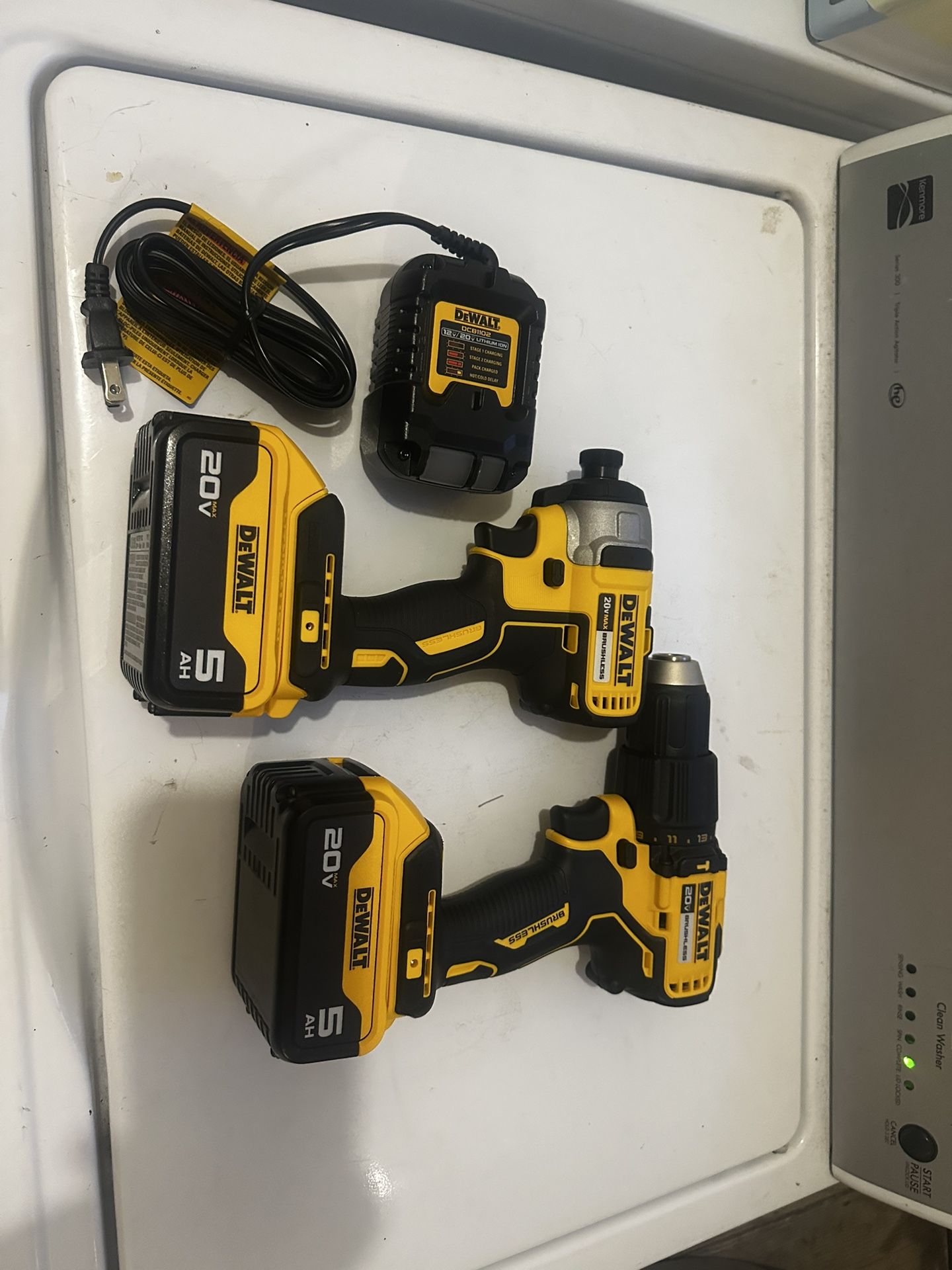 Drills Dewalt