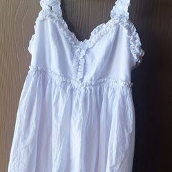 Very Cute White Dress Size M 